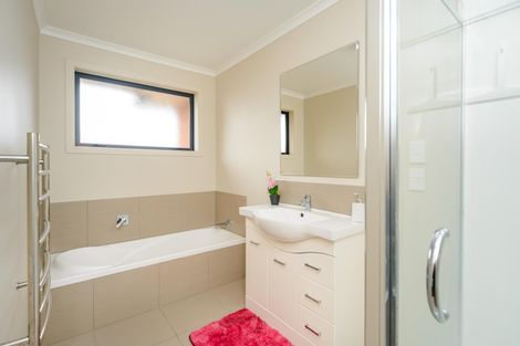 Photo of property in 2 Pegasus Place, Kelvin Grove, Palmerston North, 4414