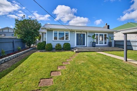 Photo of property in 3 Montgomery Crescent, Clouston Park, Upper Hutt, 5018