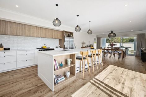 Photo of property in 9 Kanuka Grove, Kinloch, Taupo, 3377