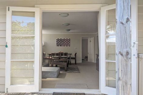 Photo of property in 12b Beaconsfield Street, Devonport, Auckland, 0624