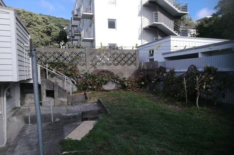 Photo of property in 76 Majoribanks Street, Mount Victoria, Wellington, 6011