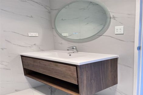 Photo of property in 8a Neptune Avenue, Beach Haven, Auckland, 0626