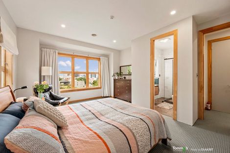 Photo of property in 16 Parliament Street, Thorndon, Wellington, 6011