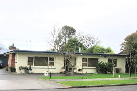 Photo of property in 19 Hughes Avenue, Hokowhitu, Palmerston North, 4410