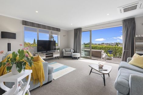 Photo of property in 22 Vista Close, Omokoroa, 3114