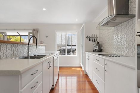 Photo of property in 46 Lagoon Way, West Harbour, Auckland, 0618