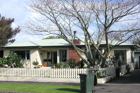 Photo of property in 7 Trent Avenue, Hokowhitu, Palmerston North, 4410