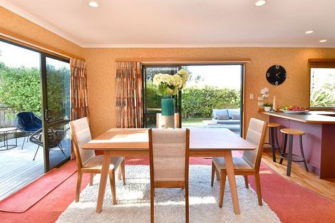 Photo of property in 32 Alec Craig Way, Gulf Harbour, Whangaparaoa, 0930