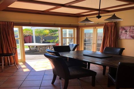 Photo of property in 15 Latham Street, Napier South, Napier, 4110