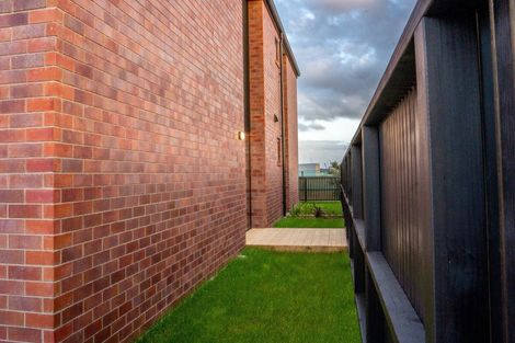 Photo of property in 20 Atutahi Lane, Papamoa, 3118