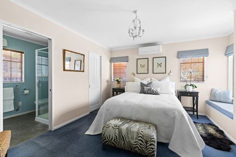 Photo of property in 46 Lucknow Road, Havelock North, 4130