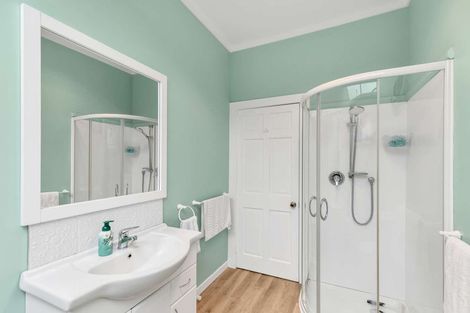 Photo of property in 13 Godwin Crescent, College Estate, Whanganui, 4500