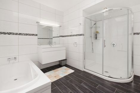 Photo of property in 48 Samwell Drive, Whitby, Porirua, 5024