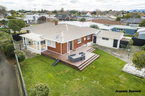 Photo of property in 9 Innes Place, Roslyn, Palmerston North, 4414
