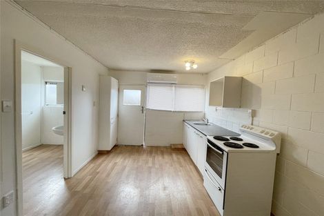 Photo of property in 2/3 Tralee Place, Hillcrest, Hamilton, 3216