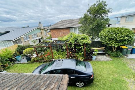 Photo of property in 1/89 Royal View Road, Te Atatu South, Auckland, 0610