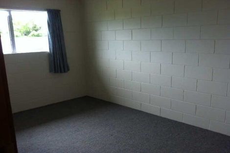 Photo of property in 2/5 Tralee Place, Hillcrest, Hamilton, 3216