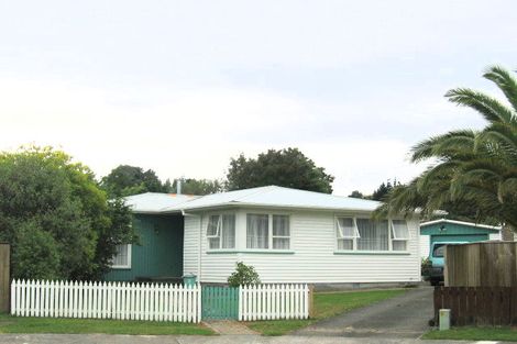 Photo of property in 5 Ponderosa Grove, Maoribank, Upper Hutt, 5018