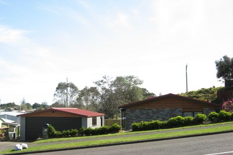 Photo of property in 13 Puketotara Street, Highlands Park, New Plymouth, 4312