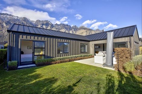 Photo of property in 17 Mcadam Drive, Jacks Point, Queenstown, 9371