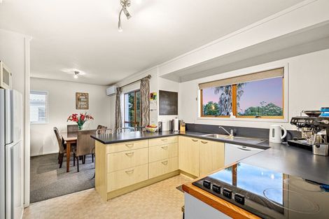 Photo of property in 85 Hobsonville Road, West Harbour, Auckland, 0618