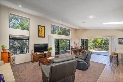 Photo of property in 4 Tarapatiki Drive, Whitianga, 3510