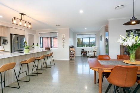 Photo of property in 43 Seachange Drive, Leamington, Cambridge, 3432