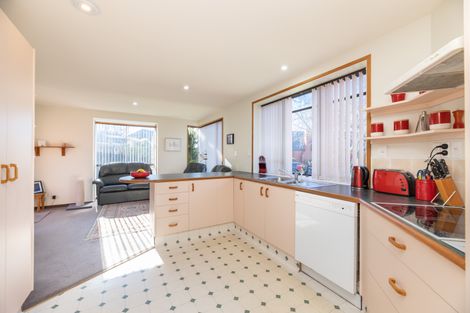 Photo of property in 22 Berkshire Drive, Avonhead, Christchurch, 8042