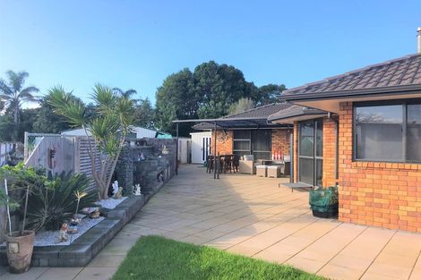 Photo of property in 20 Barbados Way, One Tree Point, 0118