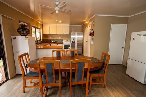 Photo of property in 35 Main Road, Raglan, 3225