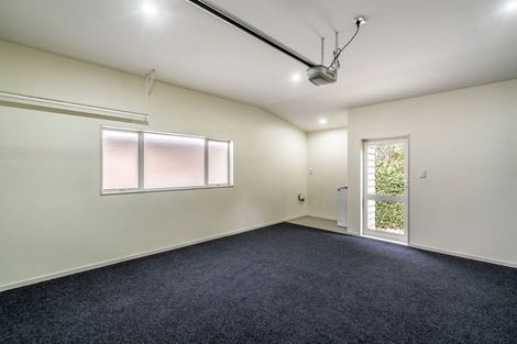 Photo of property in 2/46 Raleigh Road, Northcote, Auckland, 0627
