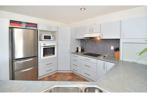 Photo of property in 1/926 Whangaparaoa Road, Manly, Whangaparaoa, 0930