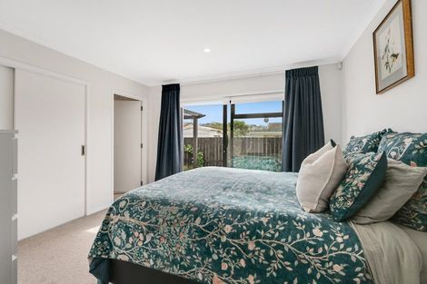Photo of property in 16a Lillian Place, Orewa, 0931