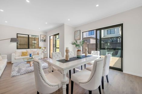 Photo of property in 11 Sagitta Drive, Flat Bush, Auckland, 2019