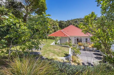 Photo of property in 9 Kellsmere Crescent, Island Bay, Wellington, 6023