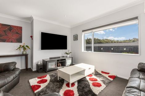 Photo of property in 4 Moonsail Drive, Whitby, Porirua, 5024