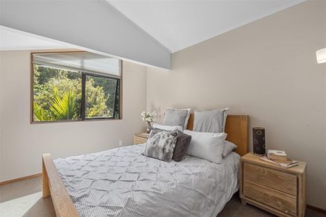 Photo of property in 12 Kaihu Street, Northcote, Auckland, 0627