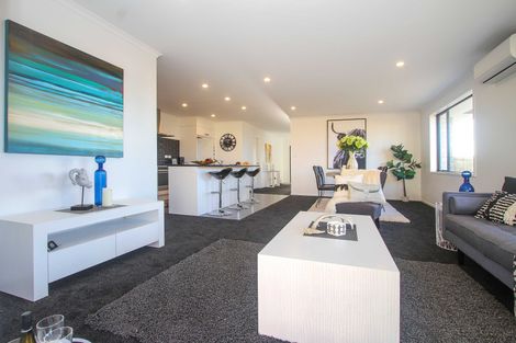 Photo of property in 22 Nellie Drive, Kumeu, 0810