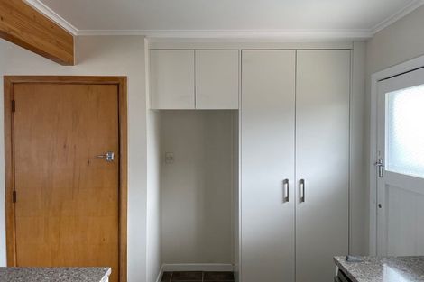 Photo of property in 41 Flanshaw Road, Te Atatu South, Auckland, 0610