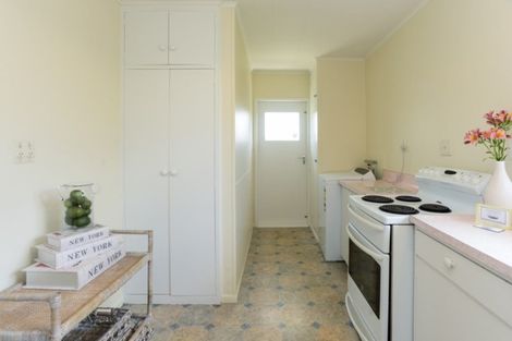 Photo of property in 16 Selwyn Road, Havelock North, 4130