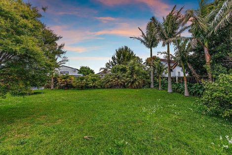 Photo of property in 26 Royal View Road, Te Atatu South, Auckland, 0610