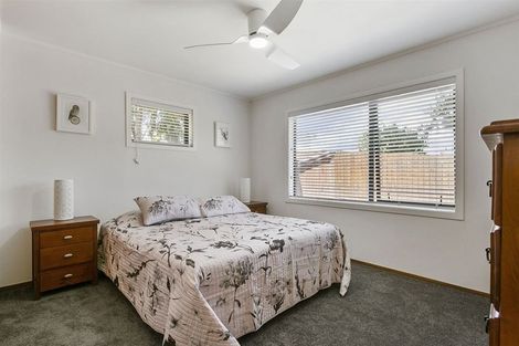 Photo of property in 7 Minaret Drive, Bucklands Beach, Auckland, 2014