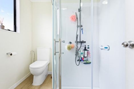 Photo of property in 2/35 Rollerson Street, Papakura, 2110