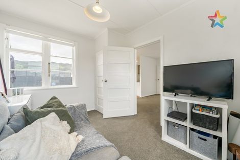 Photo of property in 37 Bush Street, Naenae, Lower Hutt, 5011