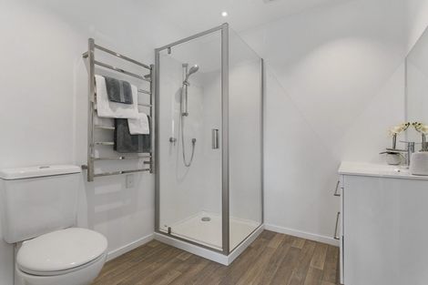 Photo of property in 37b Tawhiri Road, One Tree Hill, Auckland, 1061