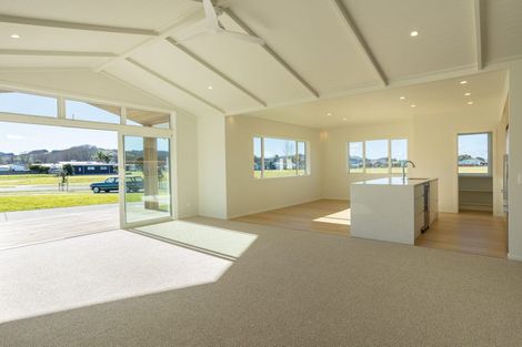 Photo of property in 181 Kupe Drive, Whitianga, 3510