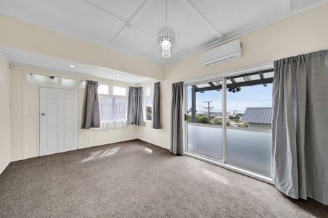 Photo of property in 57 Pioneer Road, Moturoa, New Plymouth, 4310
