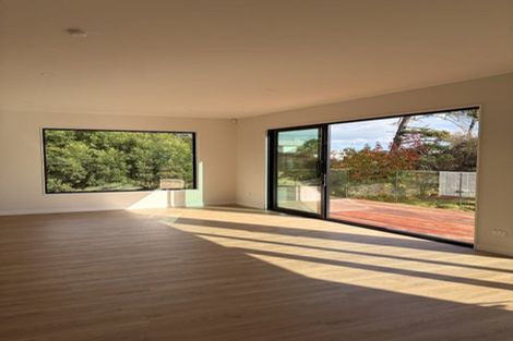 Photo of property in 1/82 Upper Harbour Drive, Greenhithe, Auckland, 0632