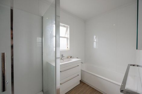Photo of property in 18 Pembroke Street, Taradale, Napier, 4112
