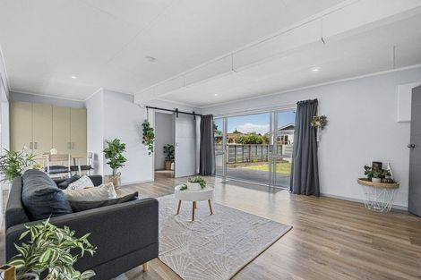 Photo of property in 2 Aratapu Street, Waitara, 4320